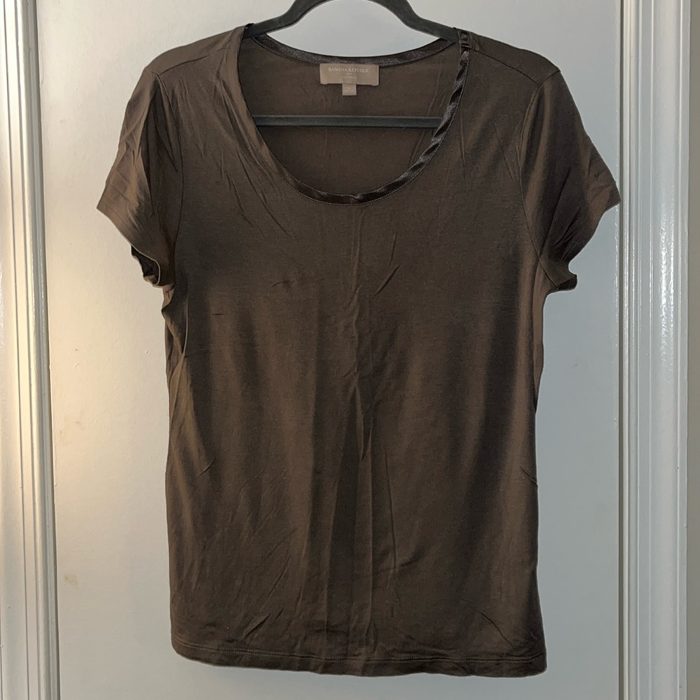 Banana Republic T-shirt, Tōshō